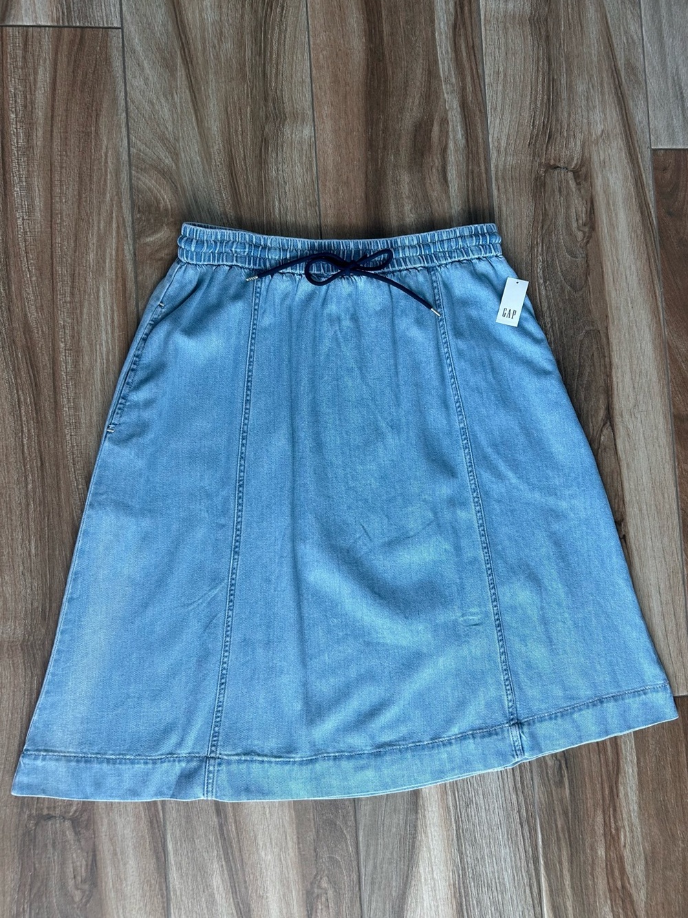 NWT Large GAP Light Blue Lightweight Denim Elastic Waist A-Line Skirt drawstring